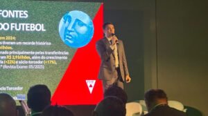 Adriano Aro, presidente da FMF, em apresentação na Conafut, no Mineirão, em Belo Horizonte - Crédito: 