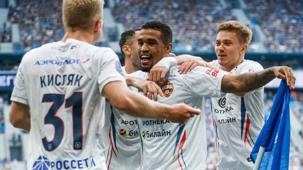 Alerrandro comemora gol pelo CSKA contra o Zenit (foto: Divulgação/CSKA)