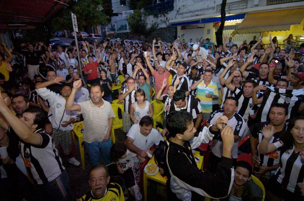 Bar do Salomão costuma ficar lotado de torcedores do Atlético em jogos decisivos