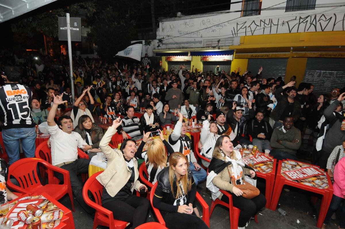 Bar do Salomão costuma ficar lotado de torcedores do Atlético em jogos decisivos
