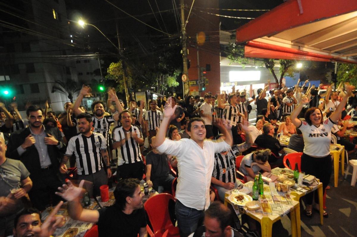 Bar do Salomão costuma ficar lotado de torcedores do Atlético em jogos decisivos