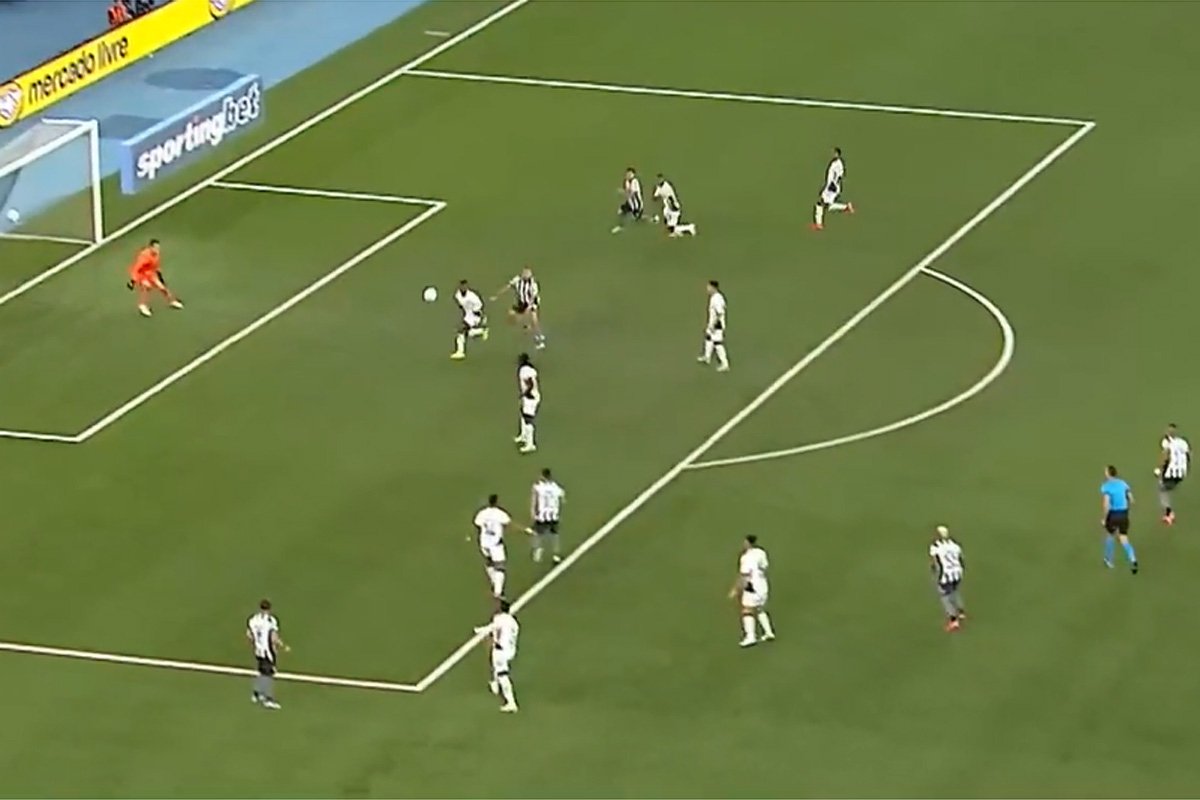 Lance do gol do Botafogo contra a LDU (foto: Reprodução/OneFootball/CazéTV)