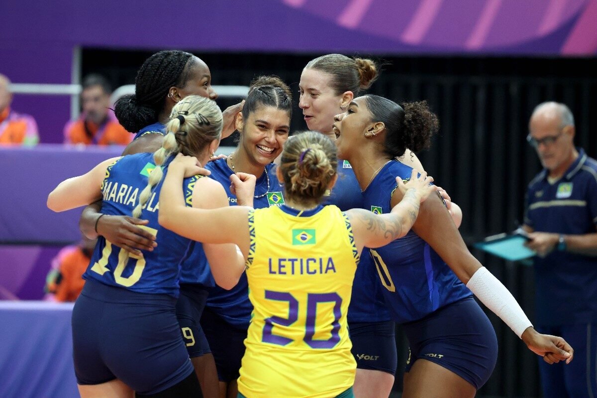 Brasil comemora ponto contra a República Dominicana no Pan-Americano Júnior (foto: Divulgação/Norceca)