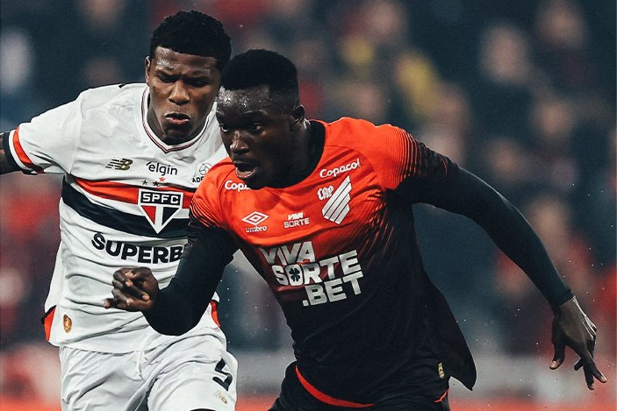 Athletico-PR e São Paulo duelaram na Arena da Baixada (foto: Divulgação/Athletico-PR)