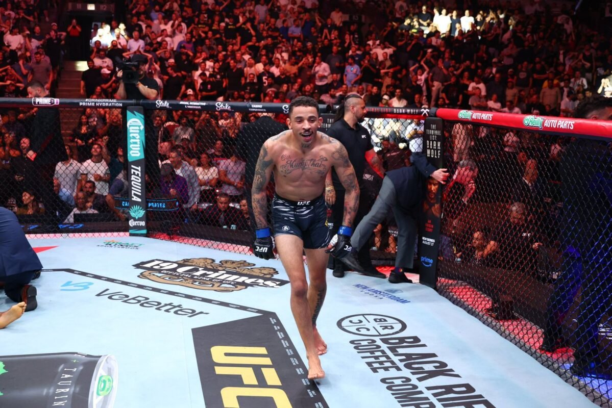 Carlos Prates, lutador brasileiro, no UFC 319 (foto: UFC/Divulgação)