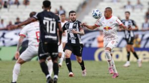 Jogo entre Ceará e Bragantino no Castelão - Crédito: 