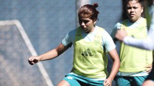 Apesar de ter sido convocada para defender a Colômbia em amistosos na atual temporada, a meia-atacante Gaby Rodríguez não integrou a lista da Copa América Feminina - Crédito: 