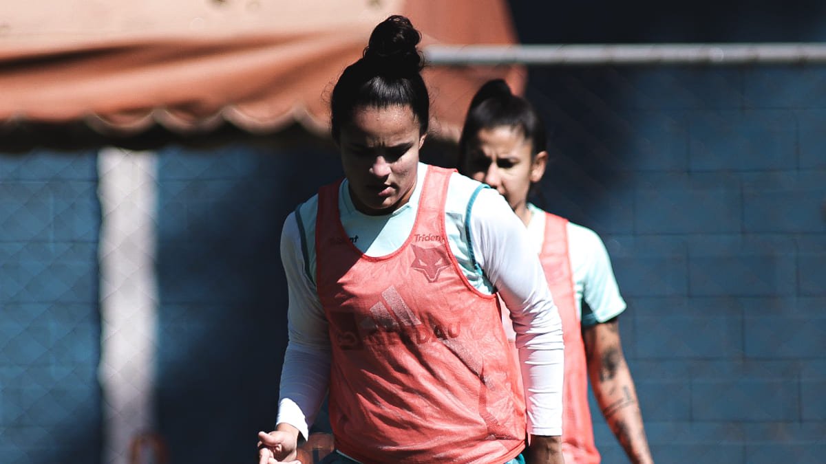 Isabela Chagas, lateral-direita do Cruzeiro, em treinamento na Toca da Raposa 1 (foto: Gustavo Martins/Cruzeiro)