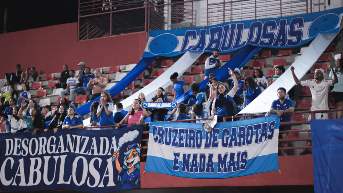 Torcida do Cruzeiro no Castor Cifuentes contra Corinthians (foto: Gustavo Martins/Cruzeiro)