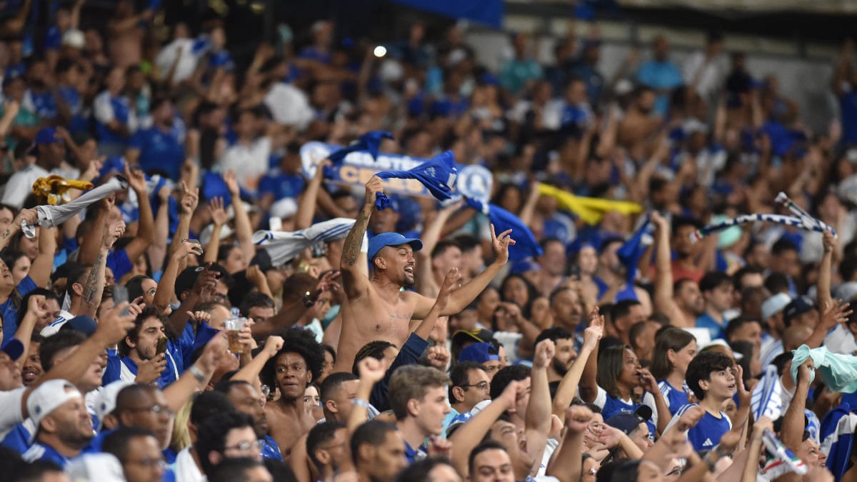 Torcida do Cruzeiro no Mineirão, em Belo Horizonte (foto: Ramon Lisboa/EM/D.A Press)