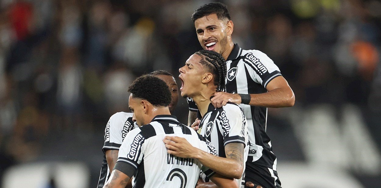 Jogadores do Botafogo comemoram gol (foto: Vitor Silva/Botafogo)