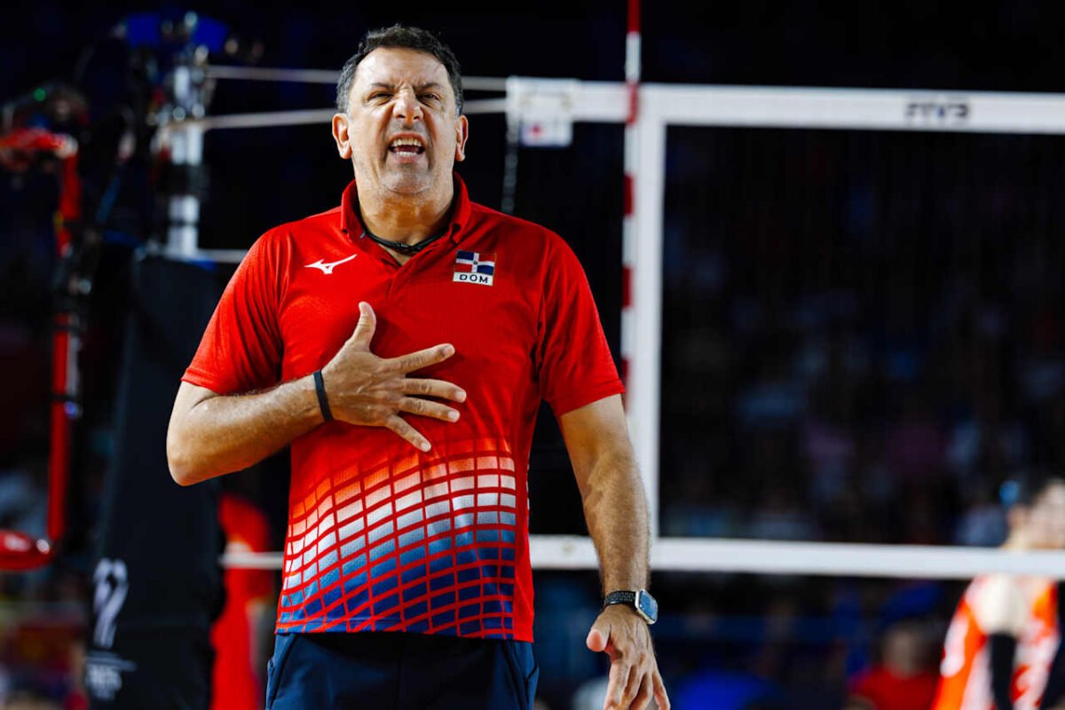 Marcos Kwiek, técnico brasileiro da República Dominicana (foto: Divulgação/FIVB)