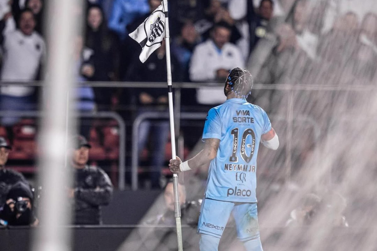 Neymar comemora gol pelo Santos contra o Juventude (foto: Divulgação/Santos)