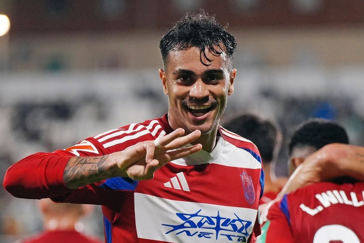 Reinier comemora gol pelo Granada, da Espanha (foto: Reprodução)