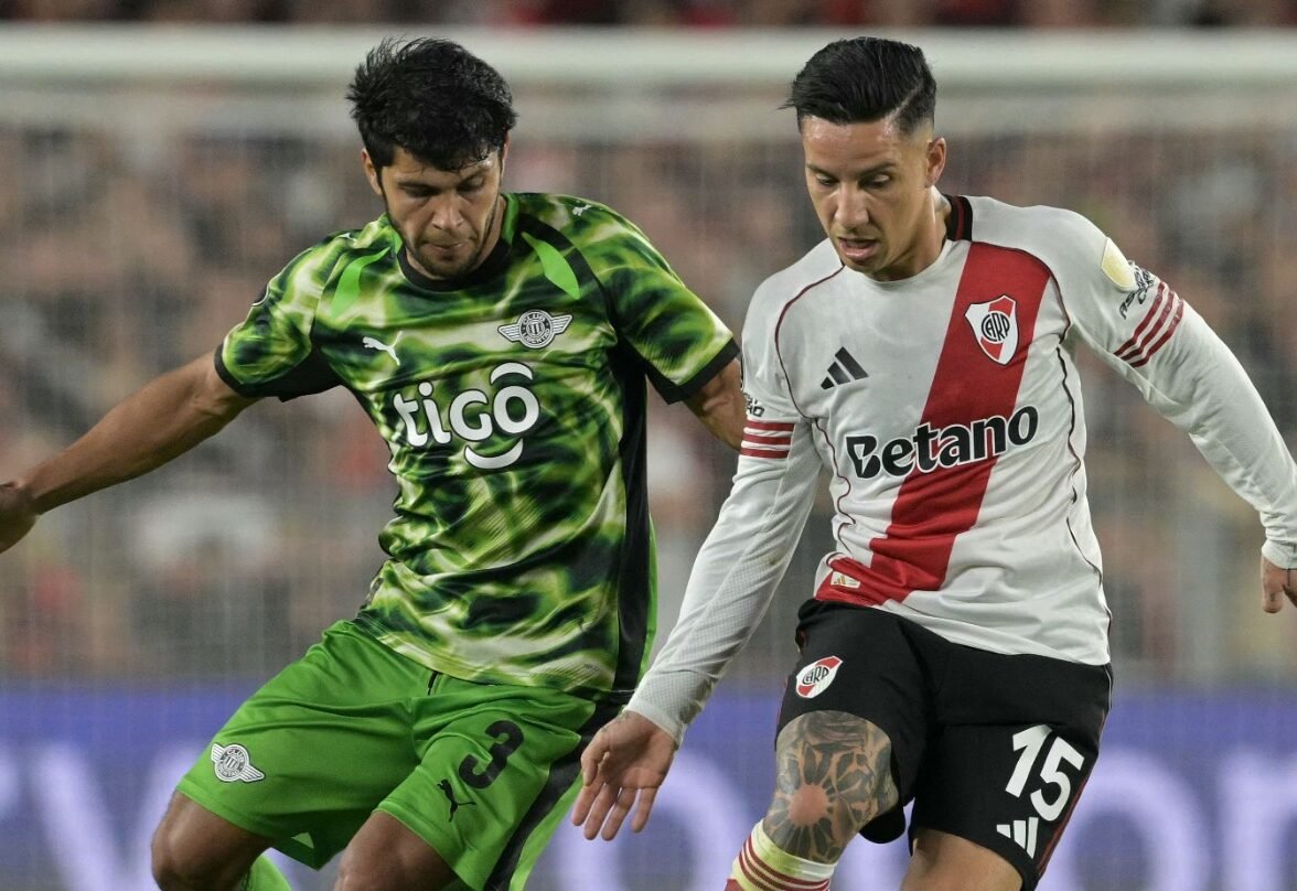 Lance de River Plate x Libertad (foto: Juan Mabromata/AFP)