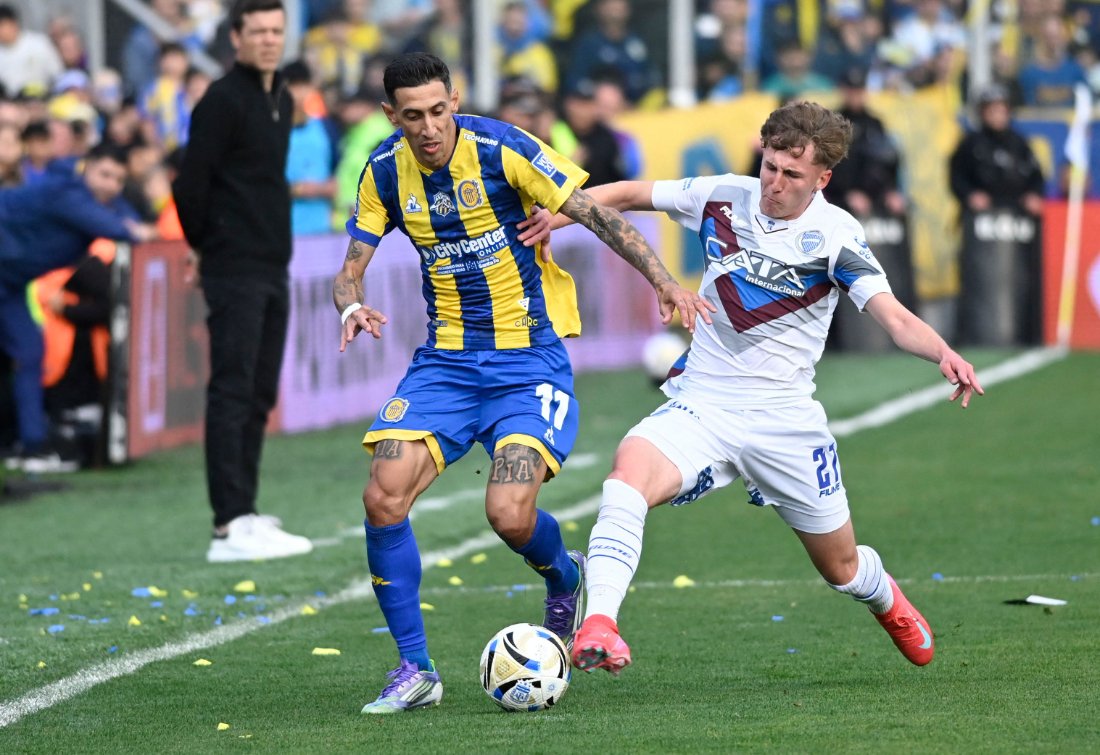 Em julho, Godoy Cruz buscou empate com o Rosario Central pelo Campeonato Argentino na reestreia de Di María, ídolo do Real Madrid-ESP, pelo clube - (foto: Marcelo Manera/AFP)
