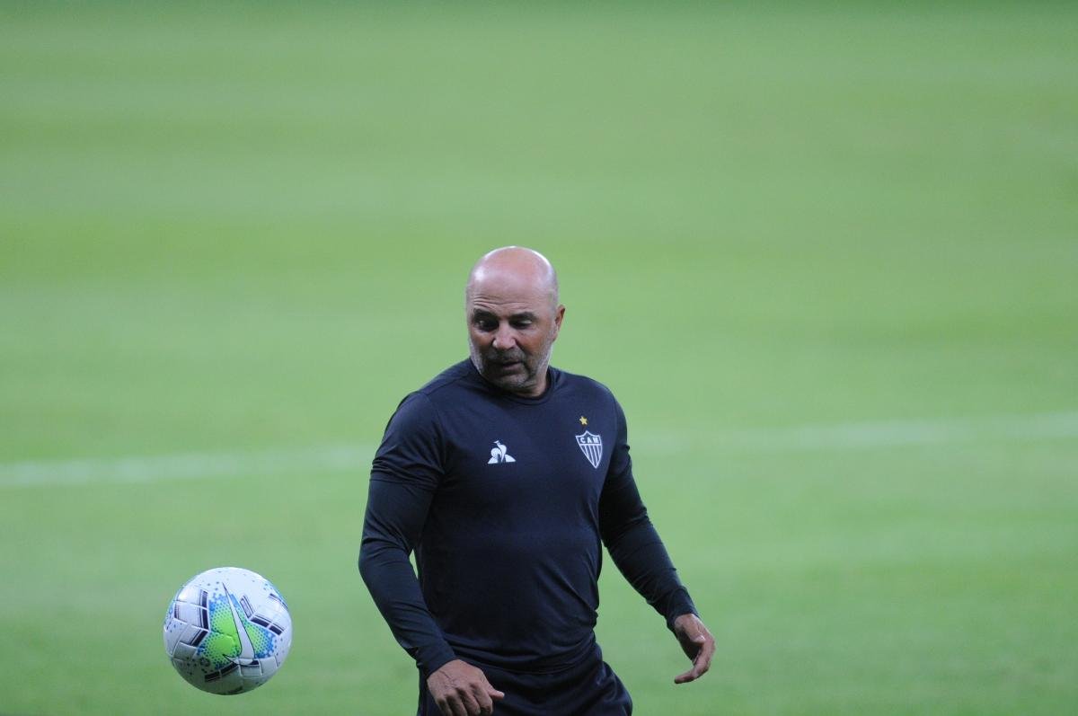 Sampaoli durante jogo do Atlético em 2020 (foto: Alexandre Guzanshe/EM/D.A Press)
