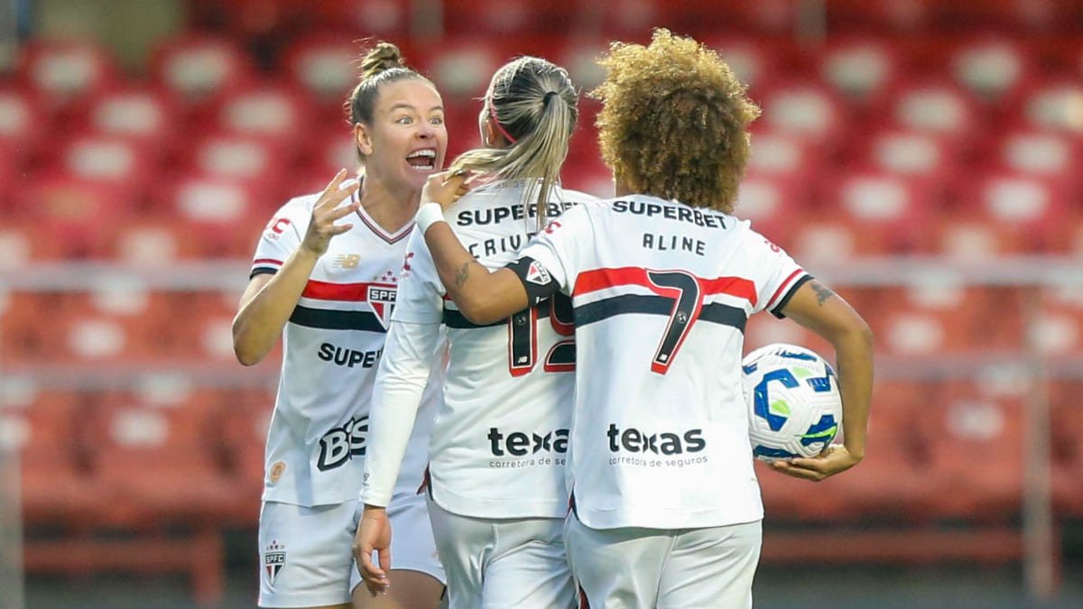 Jogadoras do São Paulo celebrando go contra Ferroviária, pelas quartas do Brasileiro Feminino (foto: Miguel Schincariol/Saopaulofc)
