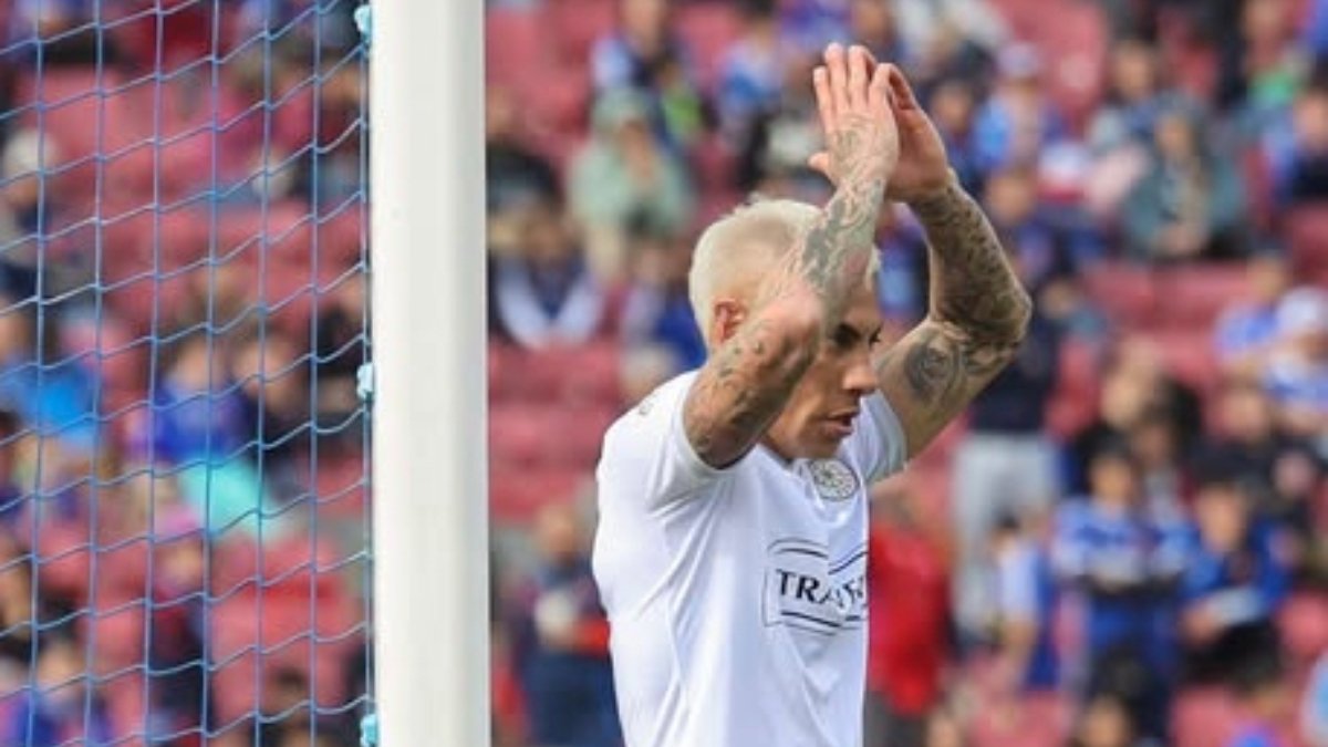 Vargas pede desculpas à torcida da La U após marcar gol pelo Audax Italiano (foto: Divulgação/Audax)