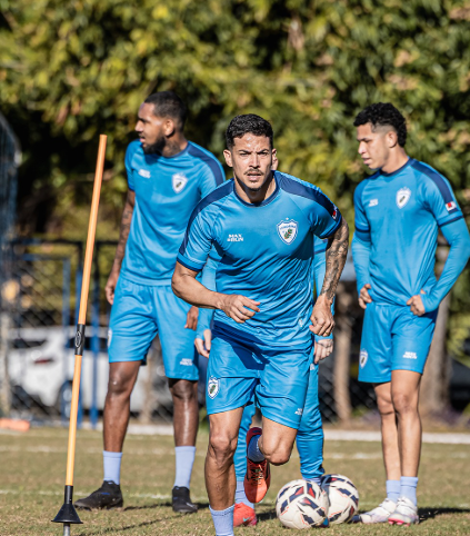 Atletas do Londrina em sessão de treinamento (foto: Divulgação/Londrina)