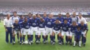 Cruzeiro, no Mineirão, em dezembro de 2003 (foto: Jorge Gontijo/Estado de Minas)