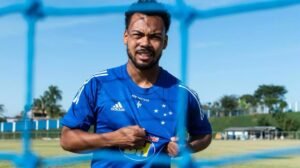 Jogador defendeu o Cruzeiro entre 2021 e 2022 - Crédito: 
