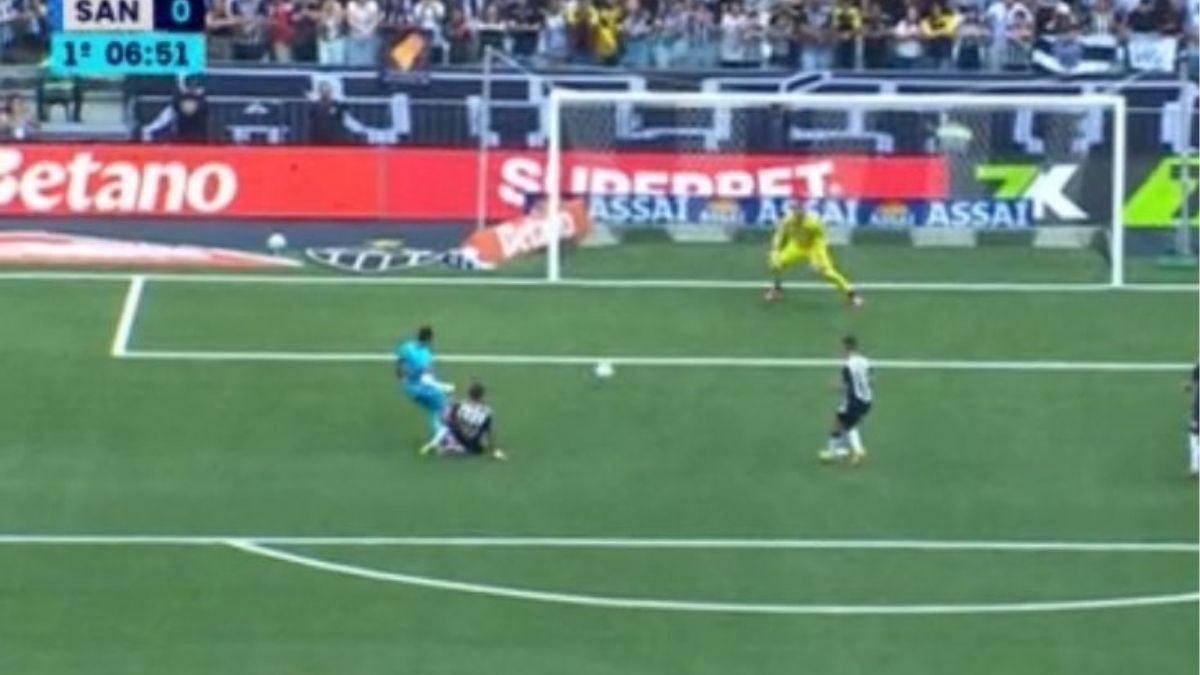 Neymar em jogo contra o Atlético (foto: Reprodução)