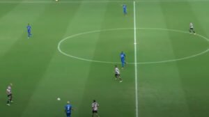 Lance do jogo entre Santa Cruz e Barra pela final da Série D - Crédito: 