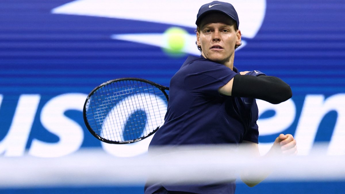 Jannik Sinner, tenista italiano (foto: CHARLY TRIBALLEAU / AFP)