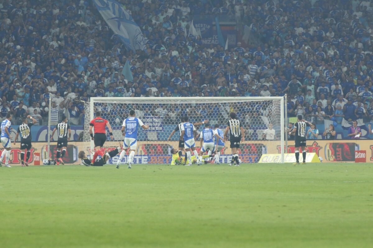 Lance do gol de Kaio Jorge em Cruzeiro x Atlético - (foto: Edesio Ferreira/EM D.A Press)