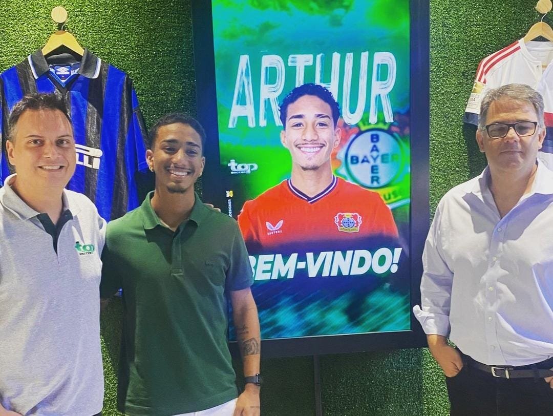 Reunião da Top Family Office com o lateral-direito Arthur, do Bayer Leverkusen - (foto: Divulgação/Top Family Office)
