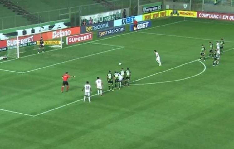 Gol de pênalti de Sánchez para o Volta Redonda contra o América (foto: Reprodução/ESPN)