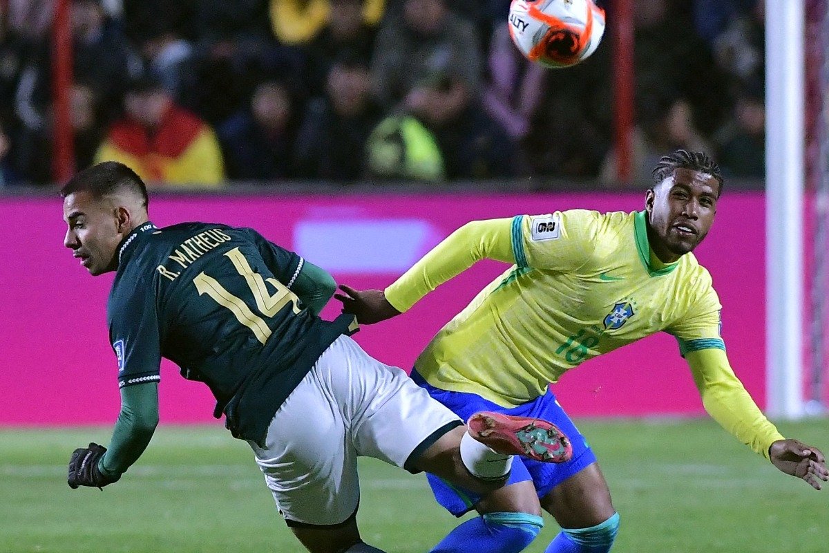 Lance do jogo entre Bolívia e Brasil pelas Eliminatórias - (foto: Daniel MIRANDA / AFP)