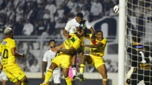 Lance do jogo entre Ponte Preta e Brusque pela Série C - Crédito: 