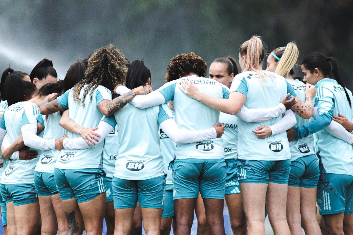 Jogadores do time feminino do Cruzeiro (foto: Gustavo Martins/ Cruzeiro)