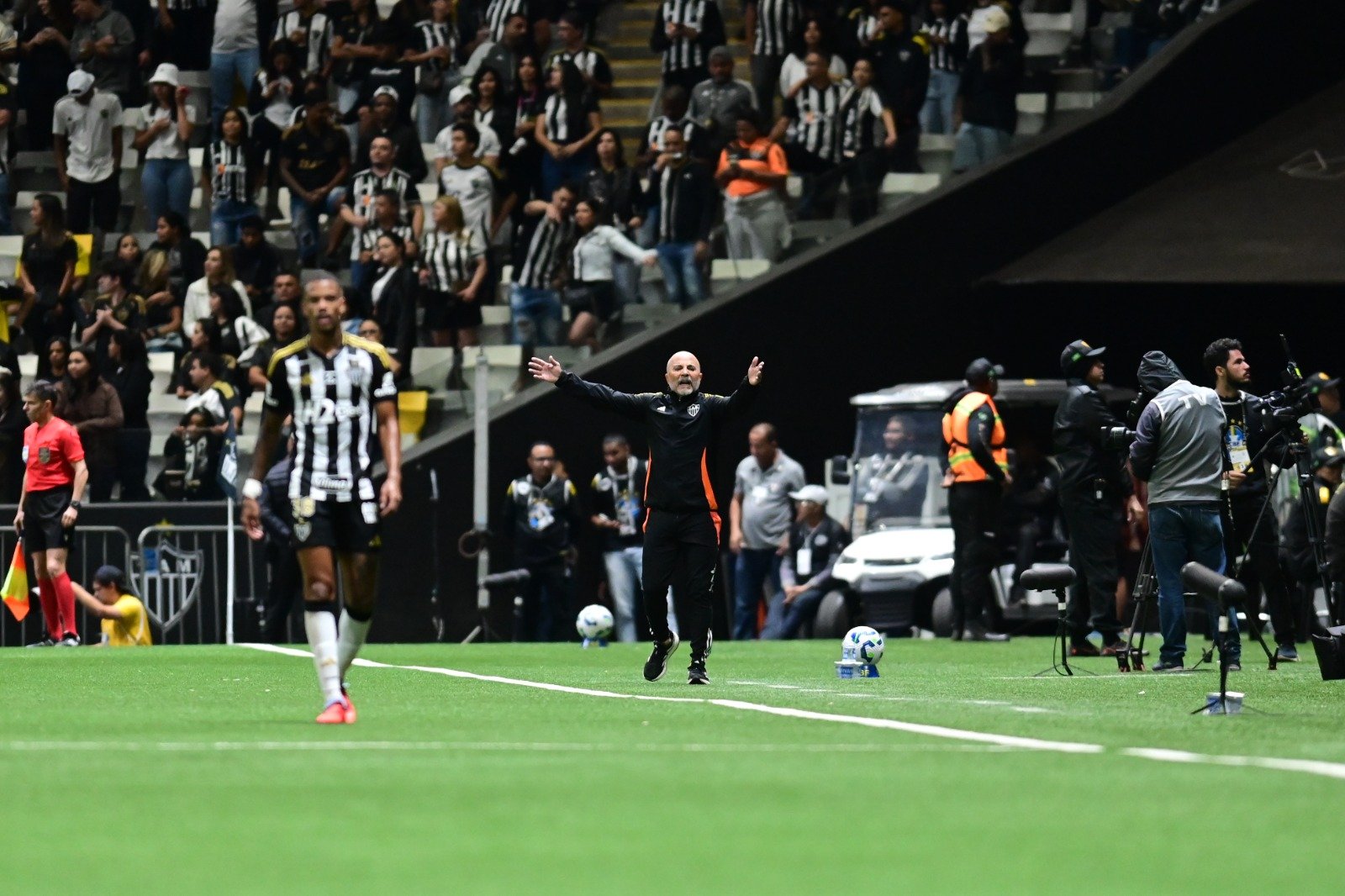 Jorge Sampaoli em ação pelo Atlético contra o Mirassol na Arena MRV (foto: Leandro Couri/EM/D.A. Press)