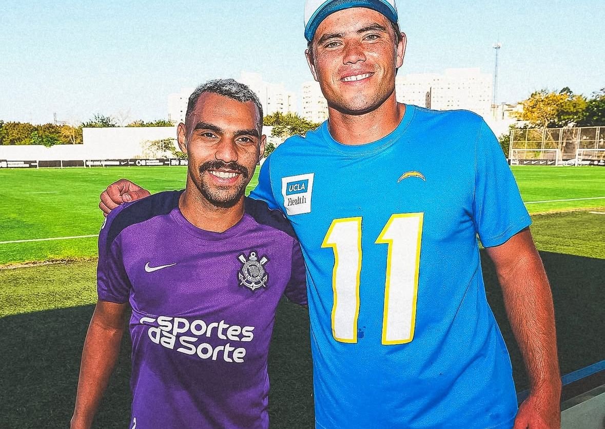 Jogador de futebol americano e jogador do Corinthians (foto: Divulgação/Corinthians)