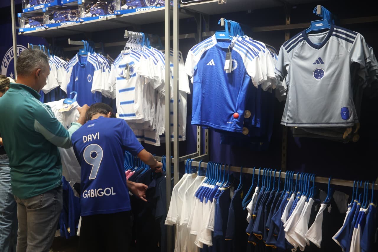 Fotos da loja oficial do Cruzeiro no Mineirão