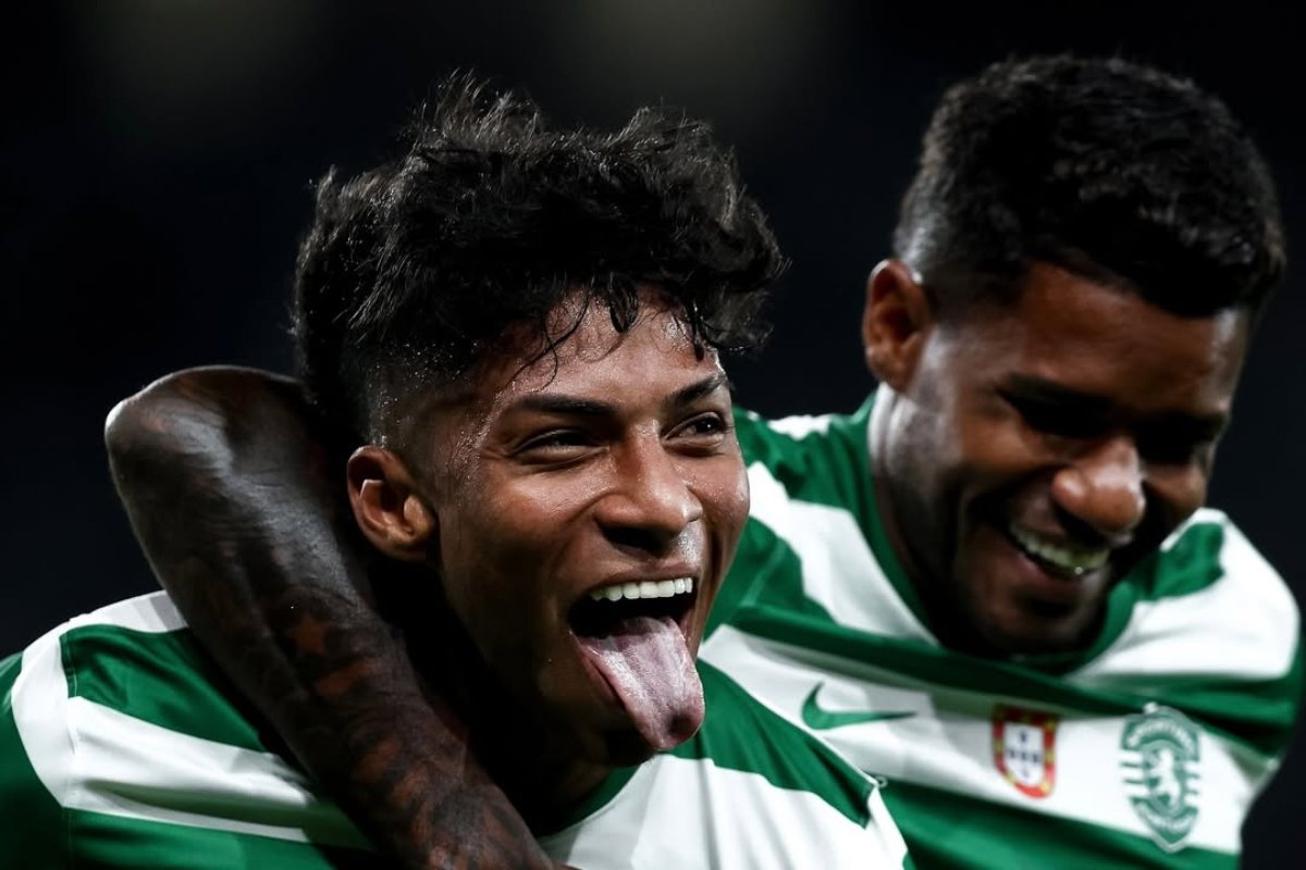 Alisson comemora gol sobre o Kairat (foto: Divulgação/Instagram)