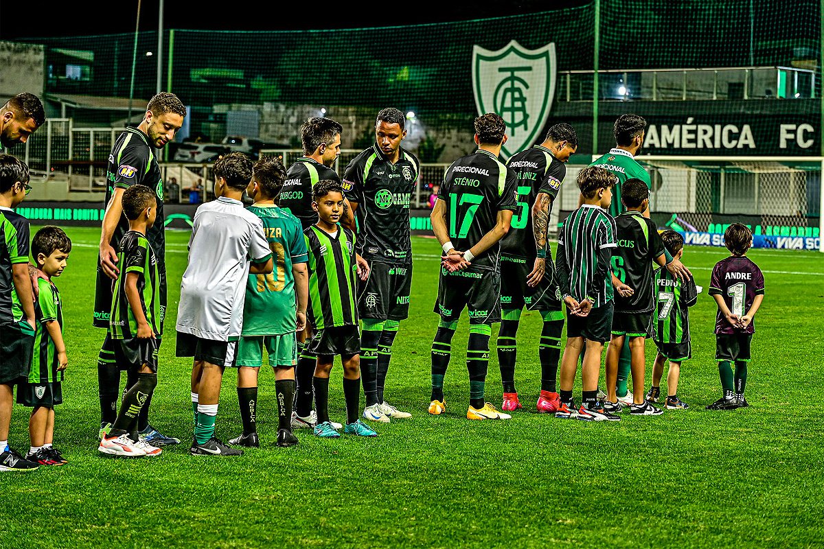 Time do América no Estádio Independência, em Belo Horizonte (foto: Mourão Panda / América)