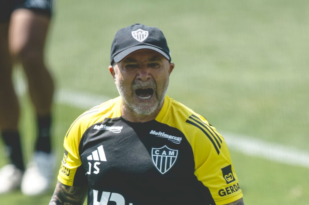 Sampaoli durante treino do Atlético na Cidade do Galo (foto: Pedro Souza/Atlético)