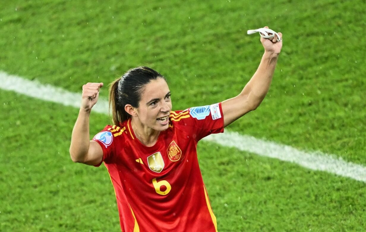 Aitana Bonmatí, meia da Espanha e do Barcelona - (foto: AFP)