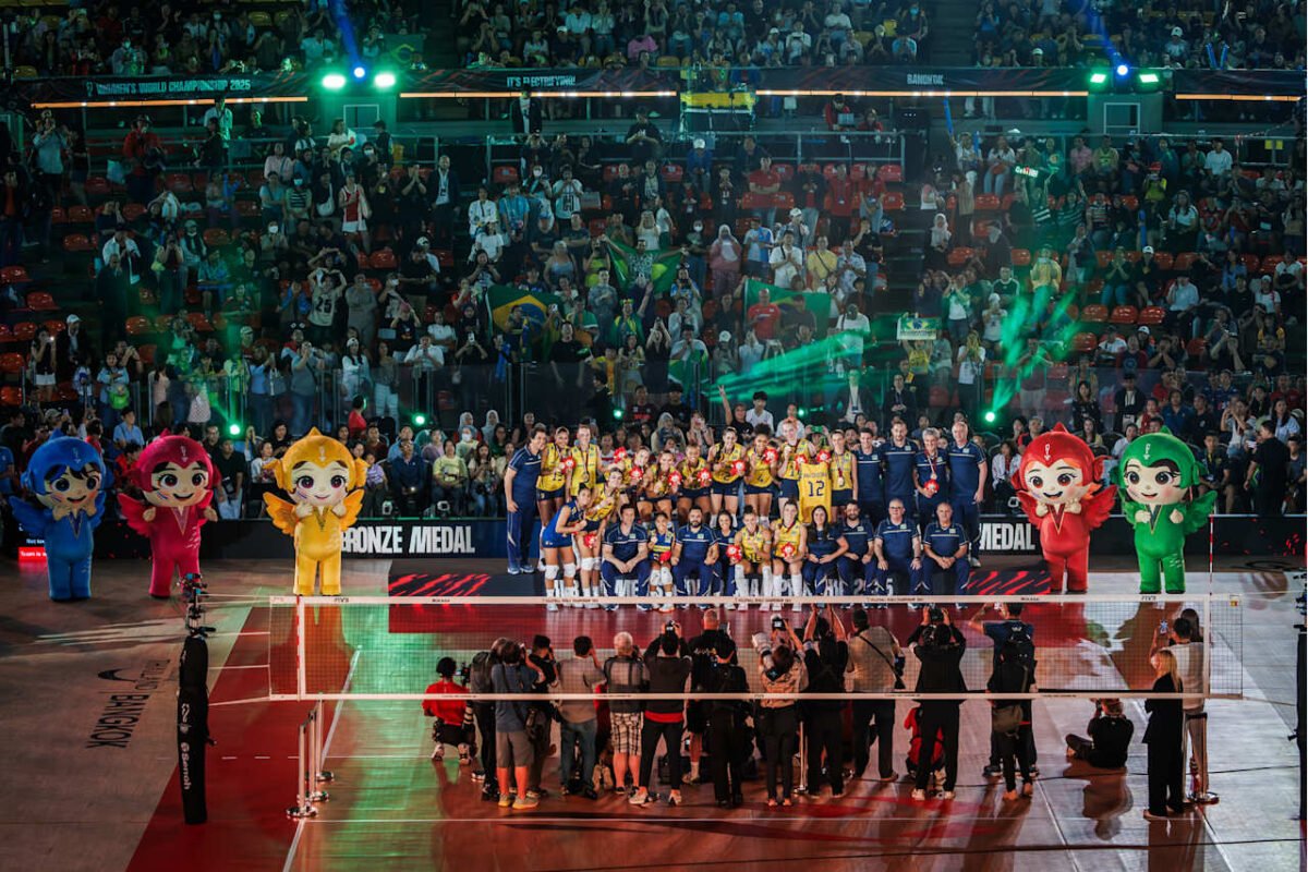 Brasil terminou Mundial Feminino de Vôlei com o bronze (foto: Divulgação/FIVB)