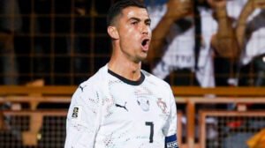 Cristiano Ronaldo balançou as redes duas vezes em goleada de Portugal sobre a Armênia (5 a 0) - Crédito: 