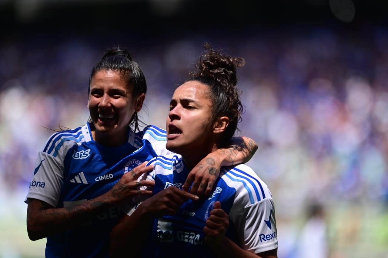 Comemoração de um dos gols do Cruzeiro contra o Corinthians (foto: Leandro Couri/EM/D.A Press)