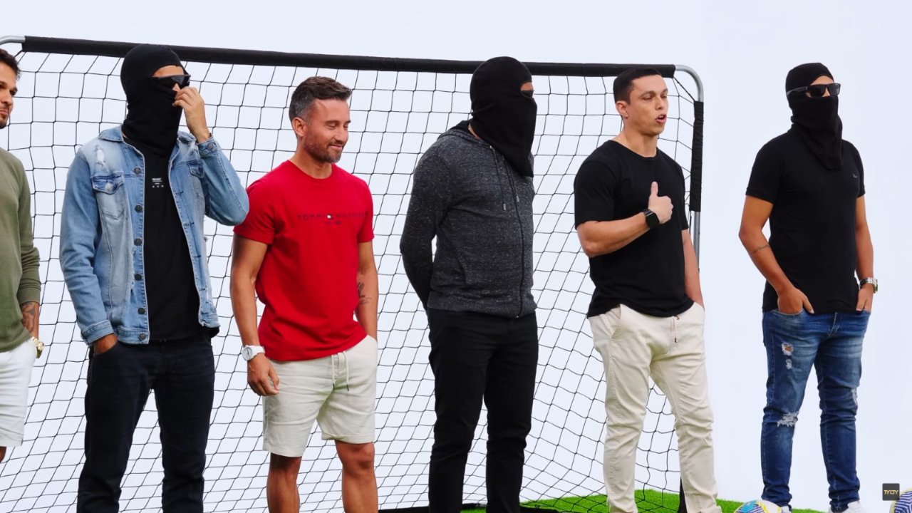 Gilson (centro), ex-lateral-esquerdo do Cruzeiro (foto: Reprodução)