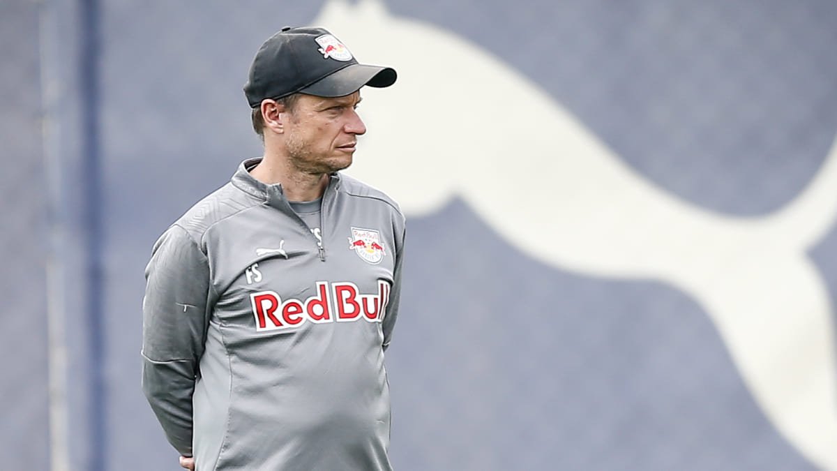 Atual técnico do Bragantino, Fernando Seabra liderou a comissão do Cruzeiro entre abril e setembro de 2024 (foto: Ari Ferreira/Bragantino)