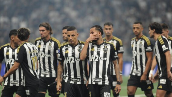 Jogadores do Atlético reunidos antes de jogo contra o Bolívar na Arena MRV (foto: Alexandre Guzanshe/EM/DA.Press)