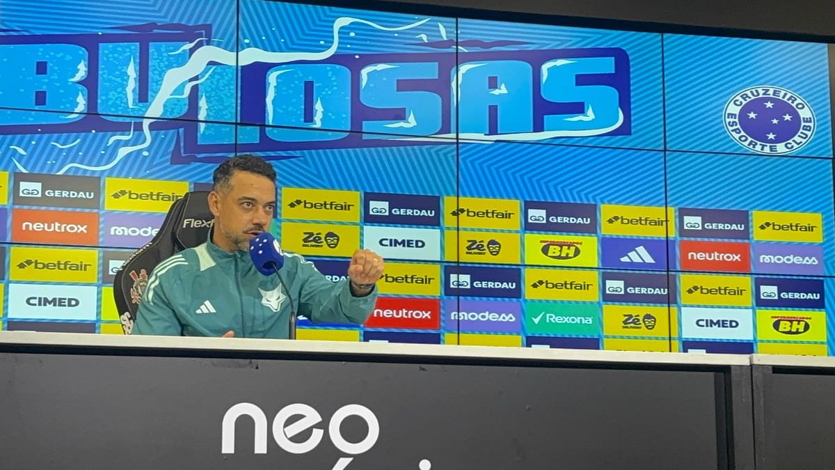 Jonas Urias, técnico do Cruzeiro, em entrevista coletiva (foto: Sofia Cunha/No Ataque/EM/D.A Press)