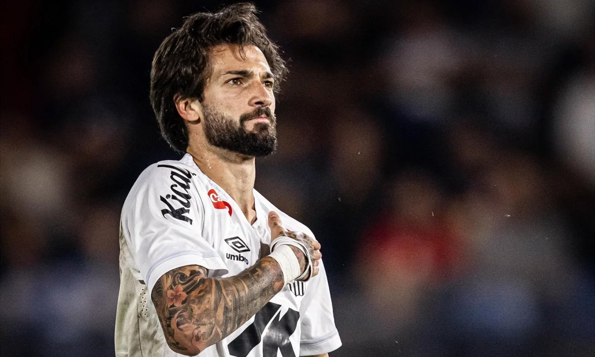 Lautaro Díaz fez o primeiro gol pelo Santos (foto: Divulgação / Santos FC)